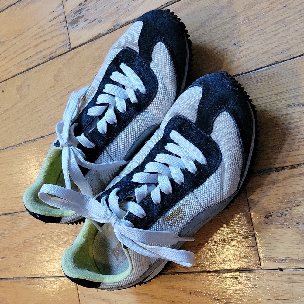 Puma Sneakers
